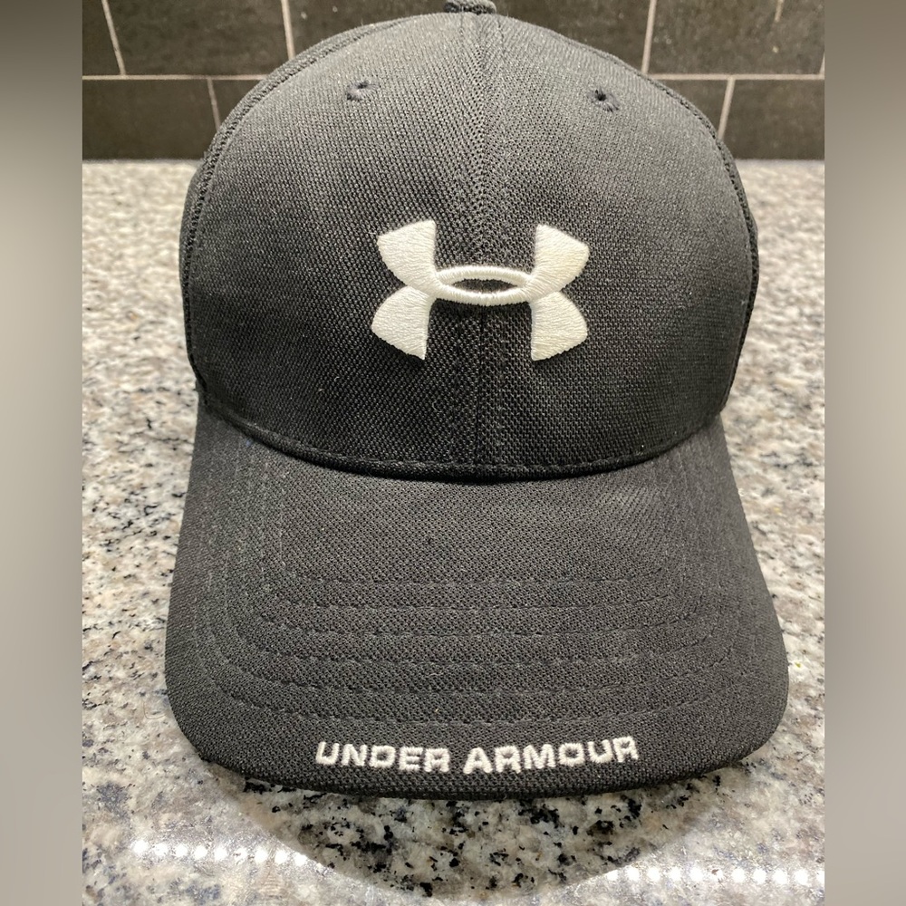 Under Armour Fitted Baseball Cap.